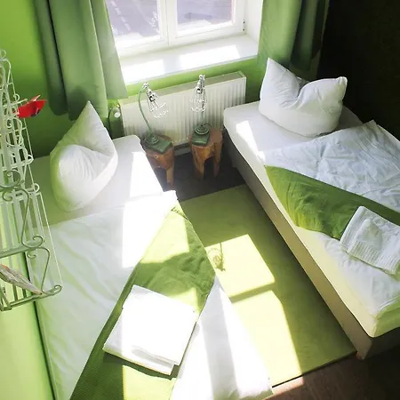 Postel Hostal *